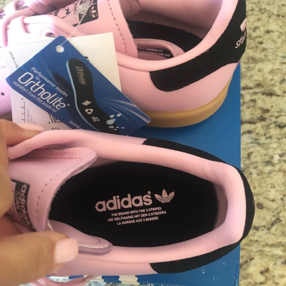 Stan Smiths - Picture 4 of 7